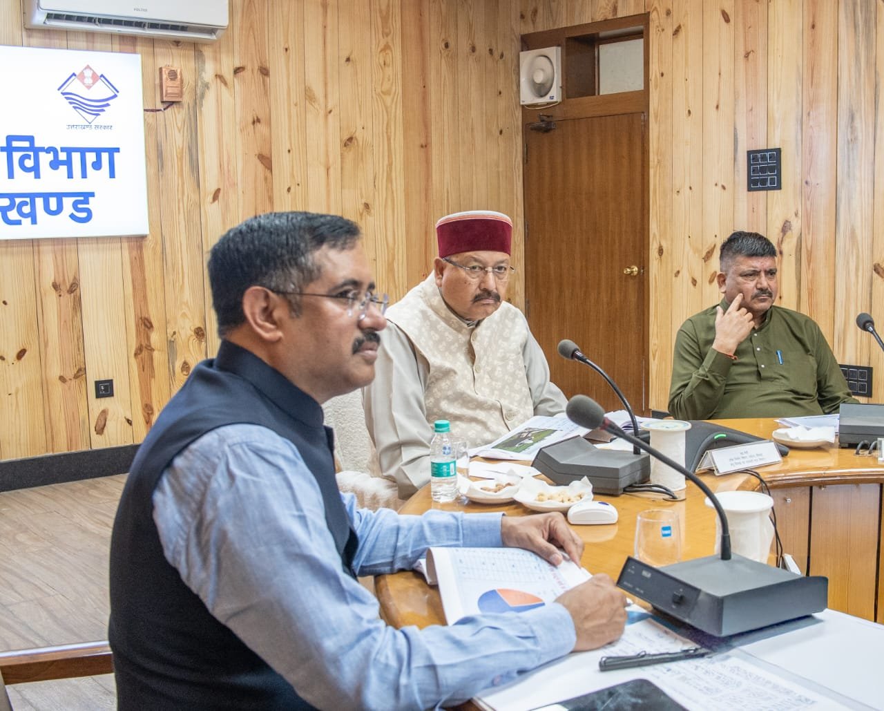 सिंचाई एवं लघु सिंचाई विभाग की समीक्षा बैठक में सिंचाई मंत्री ने दिए महत्वपूर्ण निर्देश